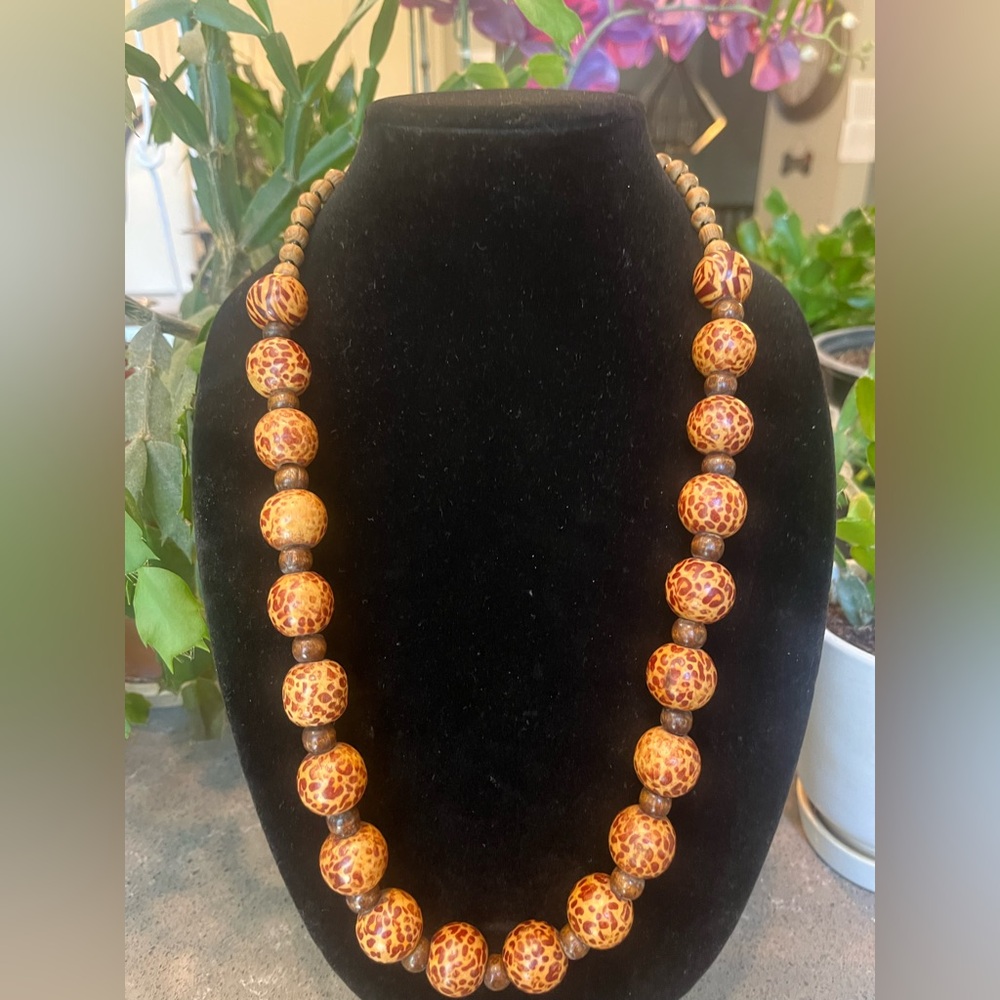 Leopard Print Beaded Necklace